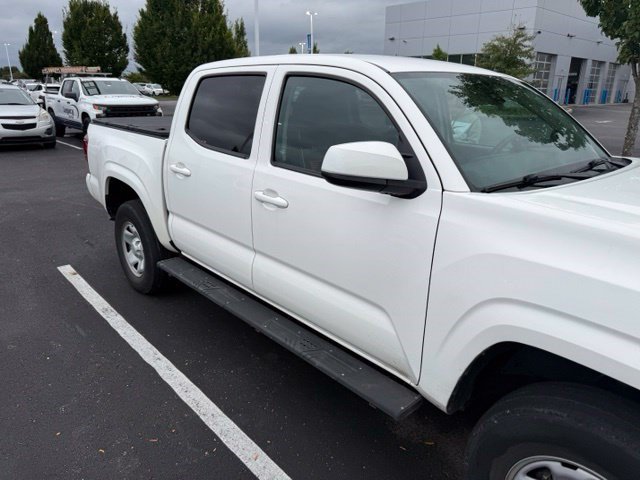 Used 2022 Toyota Tacoma SR AWD/4WD image 15