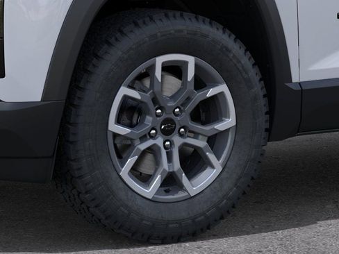 New 2026 Chevrolet Equinox ACTIV FWD image 9