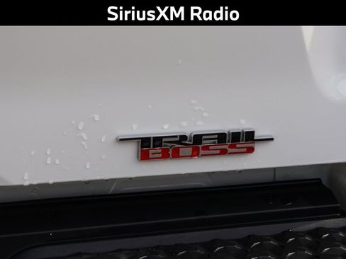 Used 2024 Chevrolet Colorado Trail Boss w/ Technology Package image 10