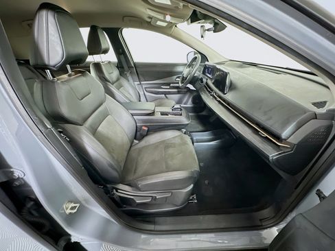 Used 2024 Nissan Ariya FWD image 31