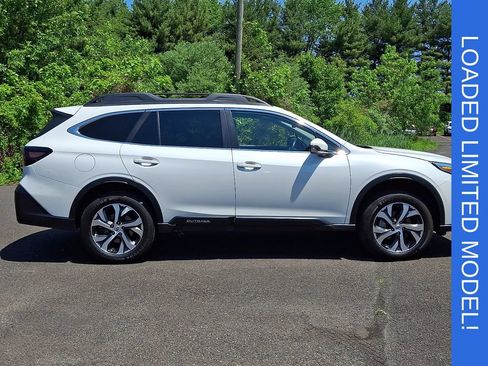 Used 2022 Subaru Outback Limited AWD/4WD image 7