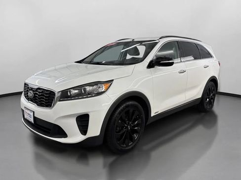 Used 2019 Kia Sorento S AWD/4WD image 4
