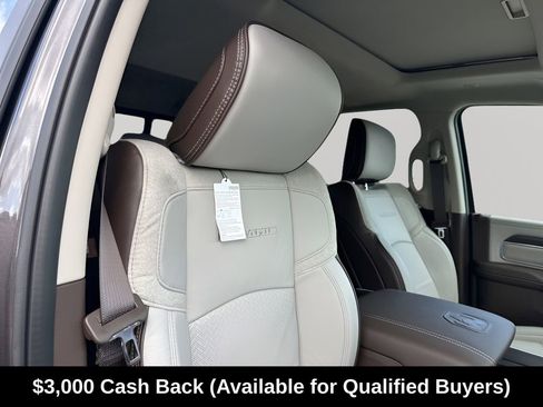 New 2026 RAM 2500 Laramie w/ Towing Technology Group AWD/4WD image 17