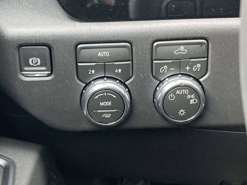 New 2026 GMC Sierra 1500 SLE w/ LPO, Black Badging Package image 25