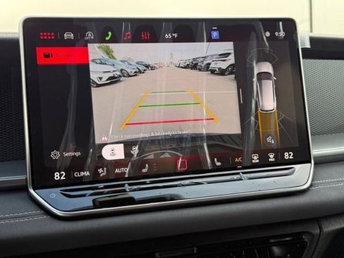 New 2026 Volkswagen Tiguan SE R-Line FWD image 22