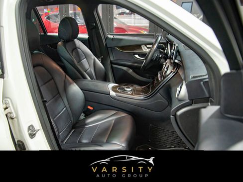Used 2018 Mercedes-Benz GLC 300 4MATIC image 19