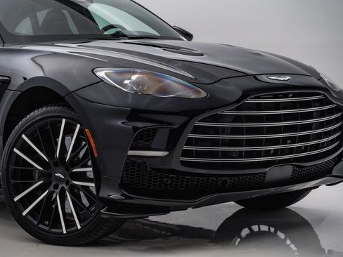 Used 2025 Aston Martin DBX 707 AWD/4WD image 4