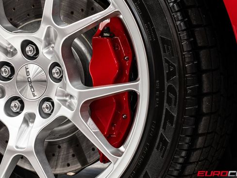 Used 2006 Ford GT RWD image 25