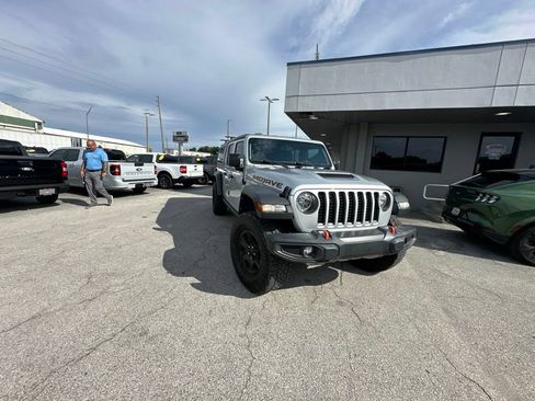 Used 2022 Jeep Gladiator Mojave AWD/4WD image 18
