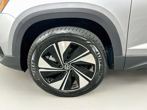 Used 2023 Volkswagen Taos SE AWD/4WD image 31