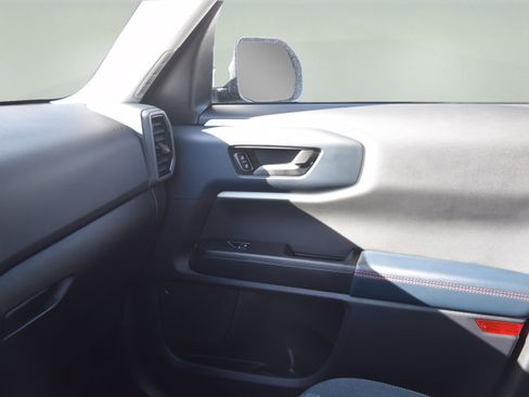 Used 2024 Ford Bronco Sport Heritage w/ Heritage Convenience Package image 16