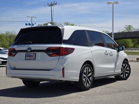New 2026 Honda Odyssey EX-L image 16
