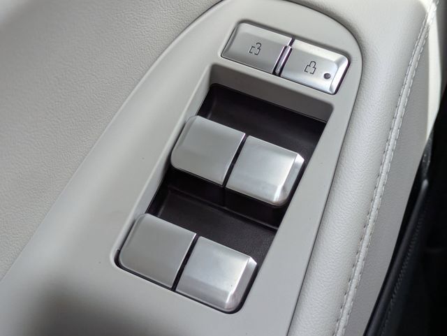 New 2026 Lincoln Navigator Premiere AWD/4WD image 24