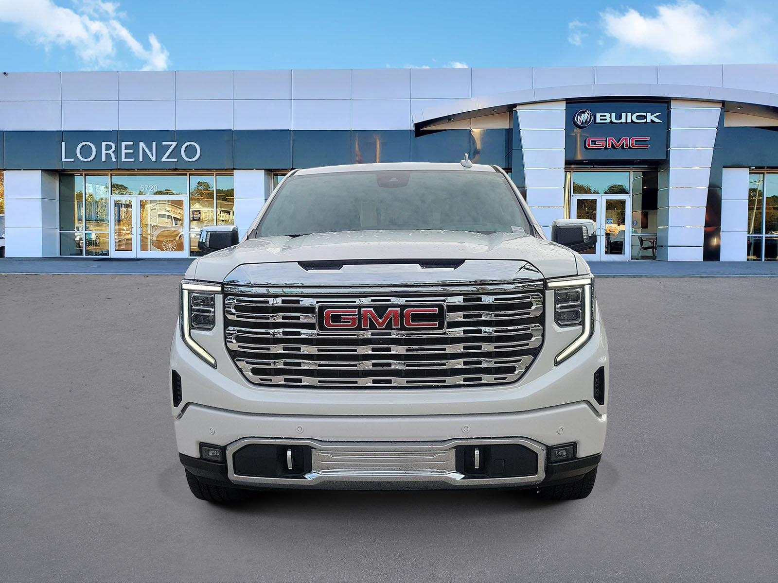 Used 2024 GMC Sierra 1500 Denali w/ Denali Reserve Package AWD/4WD image 2