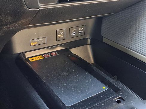 Certified 2025 Toyota Camry SE w/ Convenience Package image 8