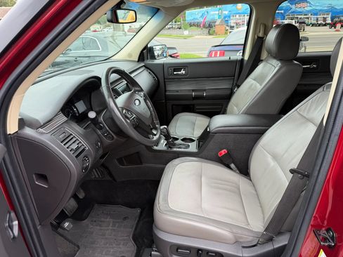 Used 2019 Ford Flex Limited w/ Equipment Group 301A FWD image 8