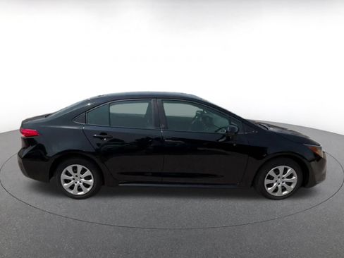 Used 2025 Toyota Corolla LE FWD image 13