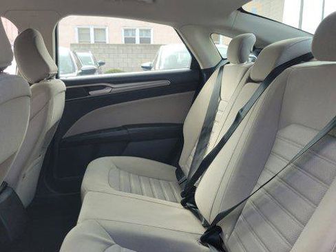 Used 2020 Ford Fusion S image 10