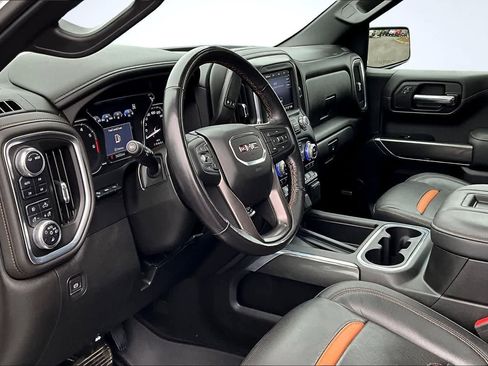 Used 2022 GMC Sierra 1500 AT4 w/ AT4 Premium Package image 2