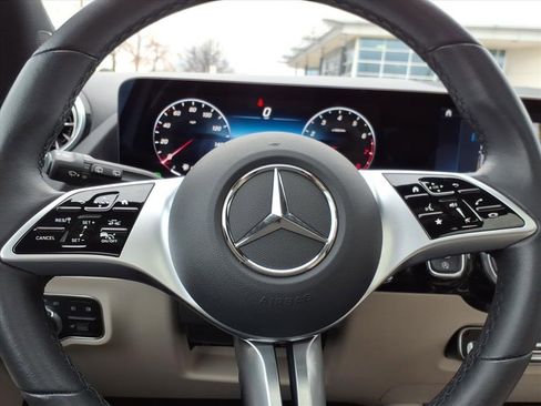 Certified 2025 Mercedes-Benz GLA 250 4MATIC image 25