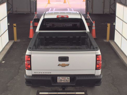 Used 2018 Chevrolet Silverado 1500 W/T w/ Trailering Package image 8