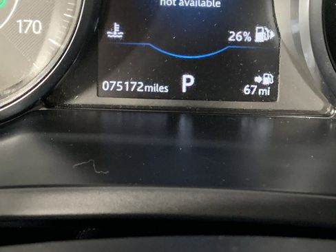 Used 2018 Jaguar E-PACE First Edition image 10