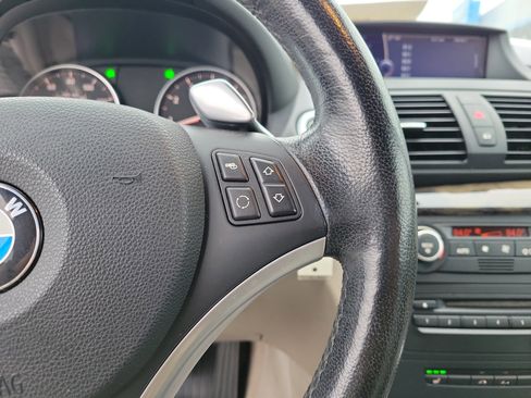 Used 2009 BMW 128i Convertible image 18