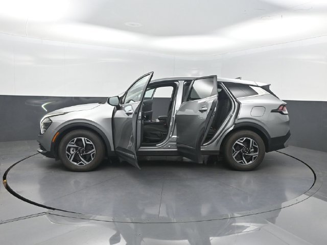 Used 2024 Kia Sportage LX FWD image 38