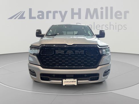 Used 2025 RAM 1500 Big Horn AWD/4WD image 8