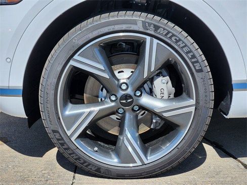 Used 2025 Genesis GV80 2.5T Prestige image 7