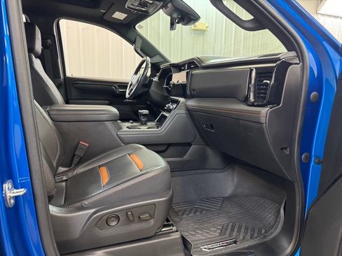 Used 2023 GMC Sierra 1500 AT4 w/ Technology Package AWD/4WD image 31