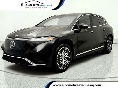 Used 2023 Mercedes-Benz EQS 580 4MATIC SUV w/ Acoustic Comfort Package image 1