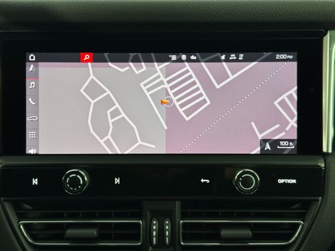 Used 2023 Porsche Macan w/ Premium Package Plus image 25