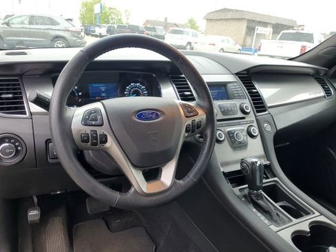 Certified 2018 Ford Taurus SEL FWD image 13