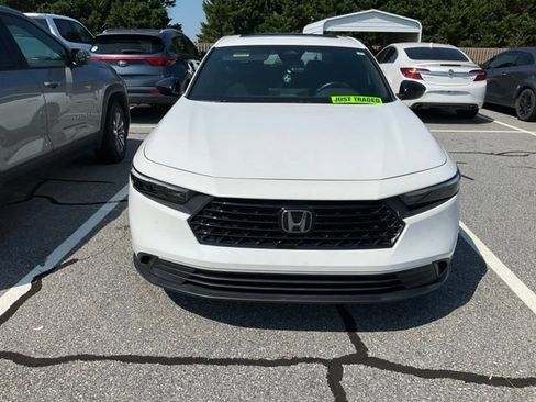 Used 2024 Honda Accord Sport image 2
