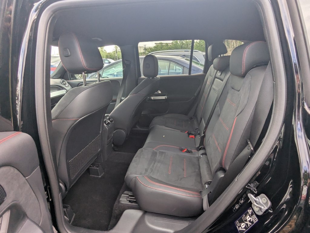 Used 2024 Mercedes-Benz GLB 250 image 24