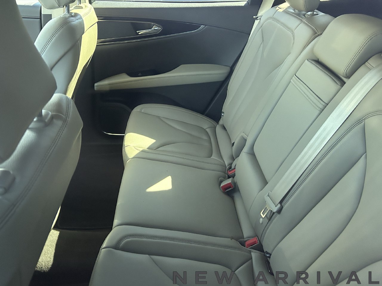 Used 2023 Lincoln Nautilus FWD w/ Premium Package image 10