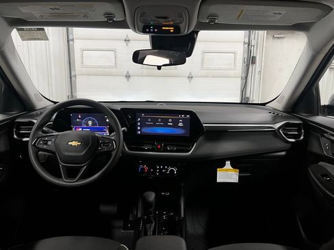 New 2026 Chevrolet TrailBlazer LT w/ Driver Confidence Package FWD image 32