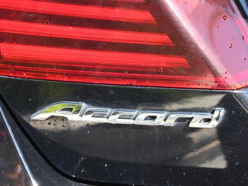 Used 2016 Honda Accord EX-L image 11