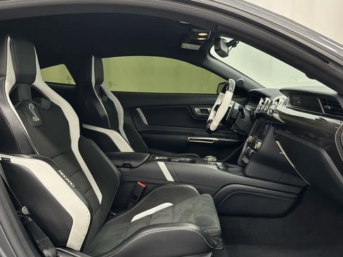 Used 2022 Ford Mustang Shelby GT500 w/ Carbon Fiber Track Pack image 11