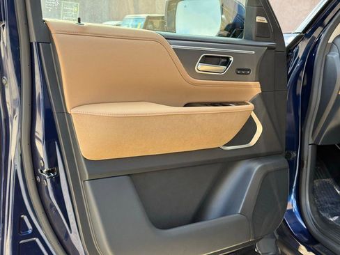 New 2026 INFINITI QX80 Luxe image 23