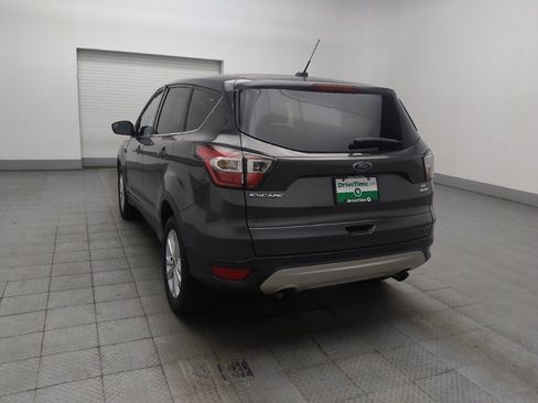 Used 2017 Ford Escape SE w/ SE Cold Weather Package FWD image 5