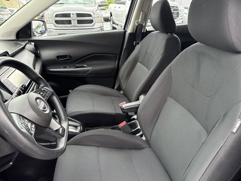 Certified 2023 Nissan Kicks S FWD image 5