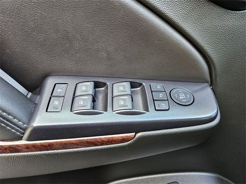 Used 2019 GMC Yukon SLT w/ Premium Edition image 19