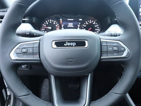 New 2026 Jeep Compass Latitude image 3