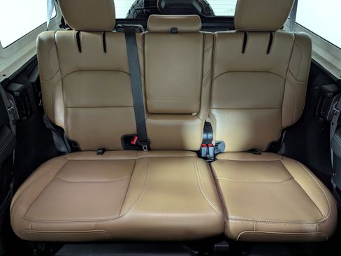 Used 2023 Jeep Wrangler Unlimited Rubicon 4xe w/ Safety Group image 13