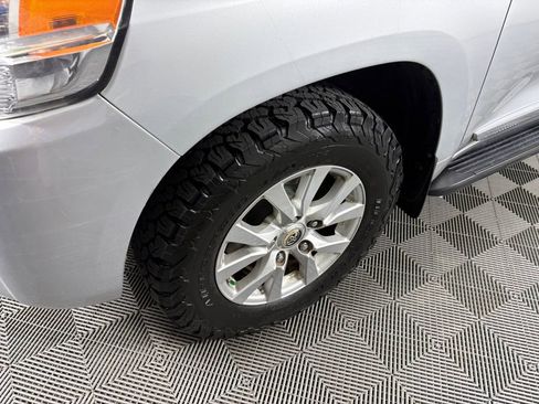 Used 2016 Toyota Land Cruiser AWD/4WD image 9