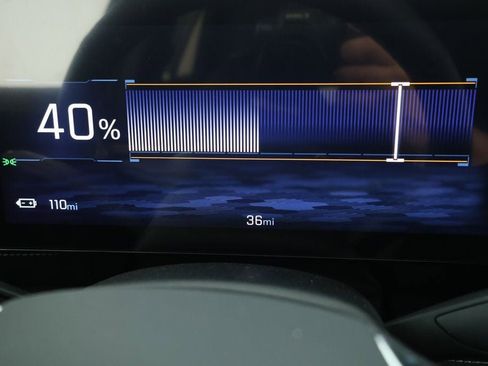 Used 2024 Chevrolet Blazer EV LT image 12