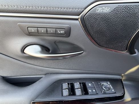 Used 2024 Lexus ES 350 F Sport w/ Accessory Package (Z2) FWD image 14