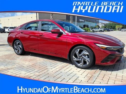 Certified 2025 Hyundai Elantra SEL FWD image 1